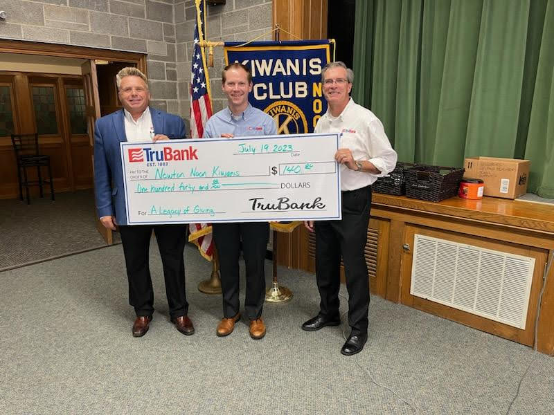 Kirk Ringgenberg donates to Newton Noon Kiwanis