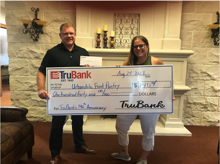 Paul Anton donates to Urbandale Food Pantry